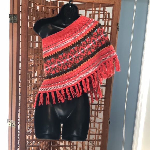 Old Navy multicolored poncho. Size L - Picture 3 of 3